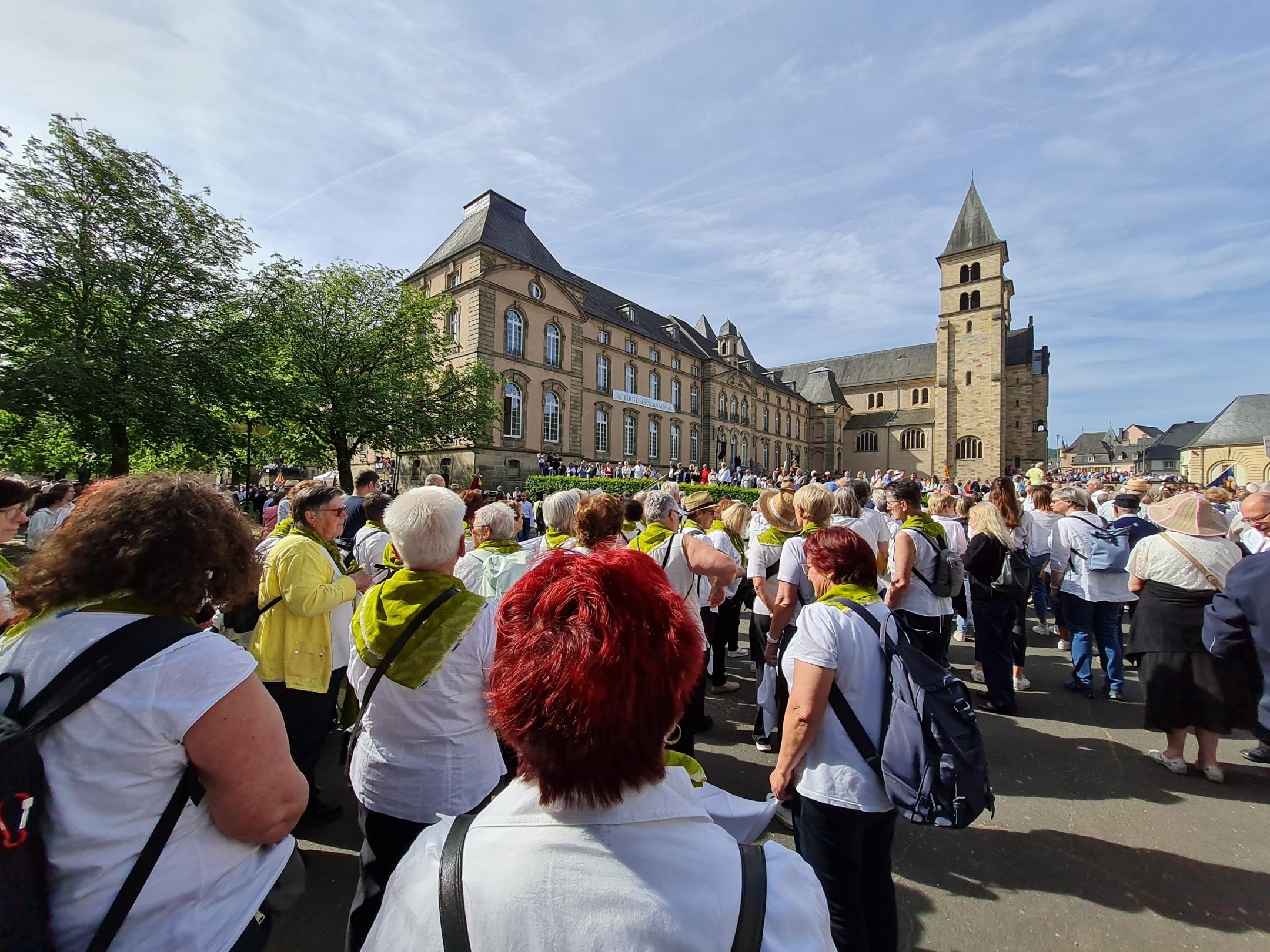 Echternach Springprozession