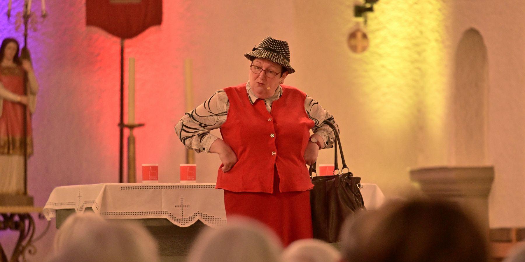 Ulrike Köhler als Erna Schabiewsky in Schmelz-Außen